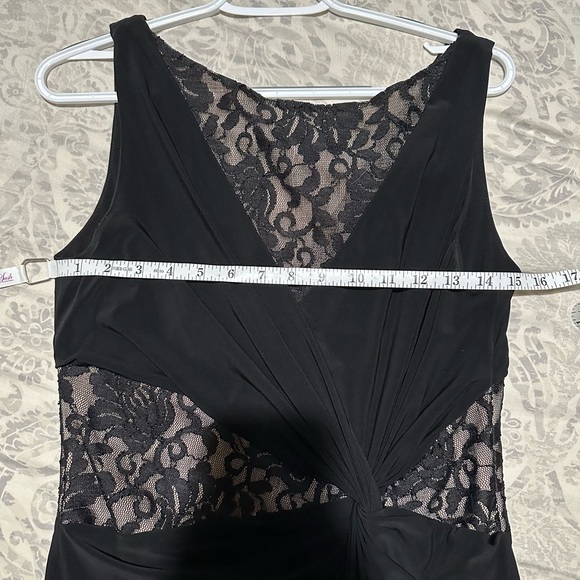 LAUREN RALPH LAUREN ~Black Full Length Gown ~Twist Detail & Peek-a-Boo Lace ~ 10 - Picture 16 of 16